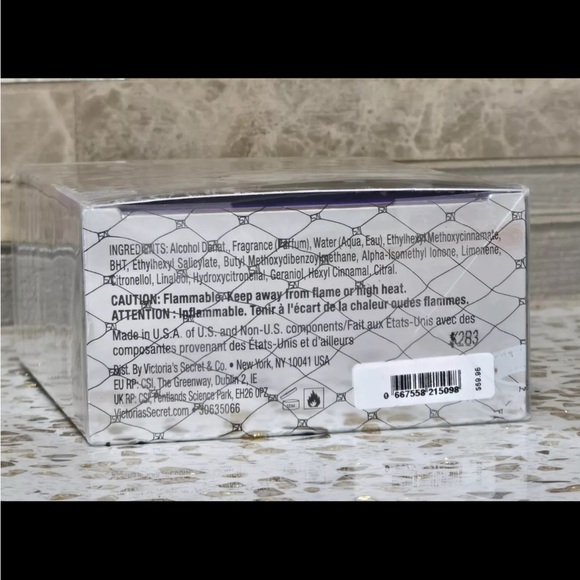 VICTORIA'S SECRET TEASE REBEL - Picture 2 of 3